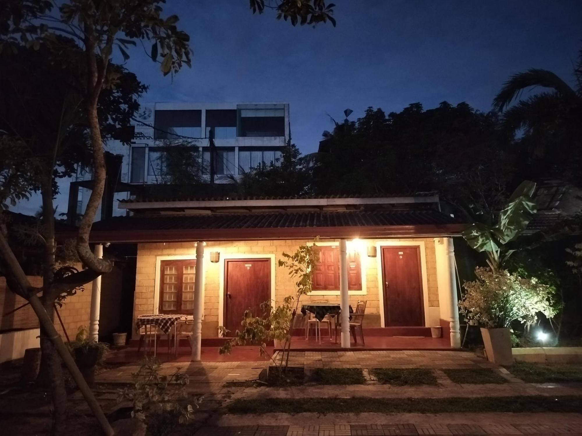 Nancy Guest Hotel Mirissa Bagian luar foto