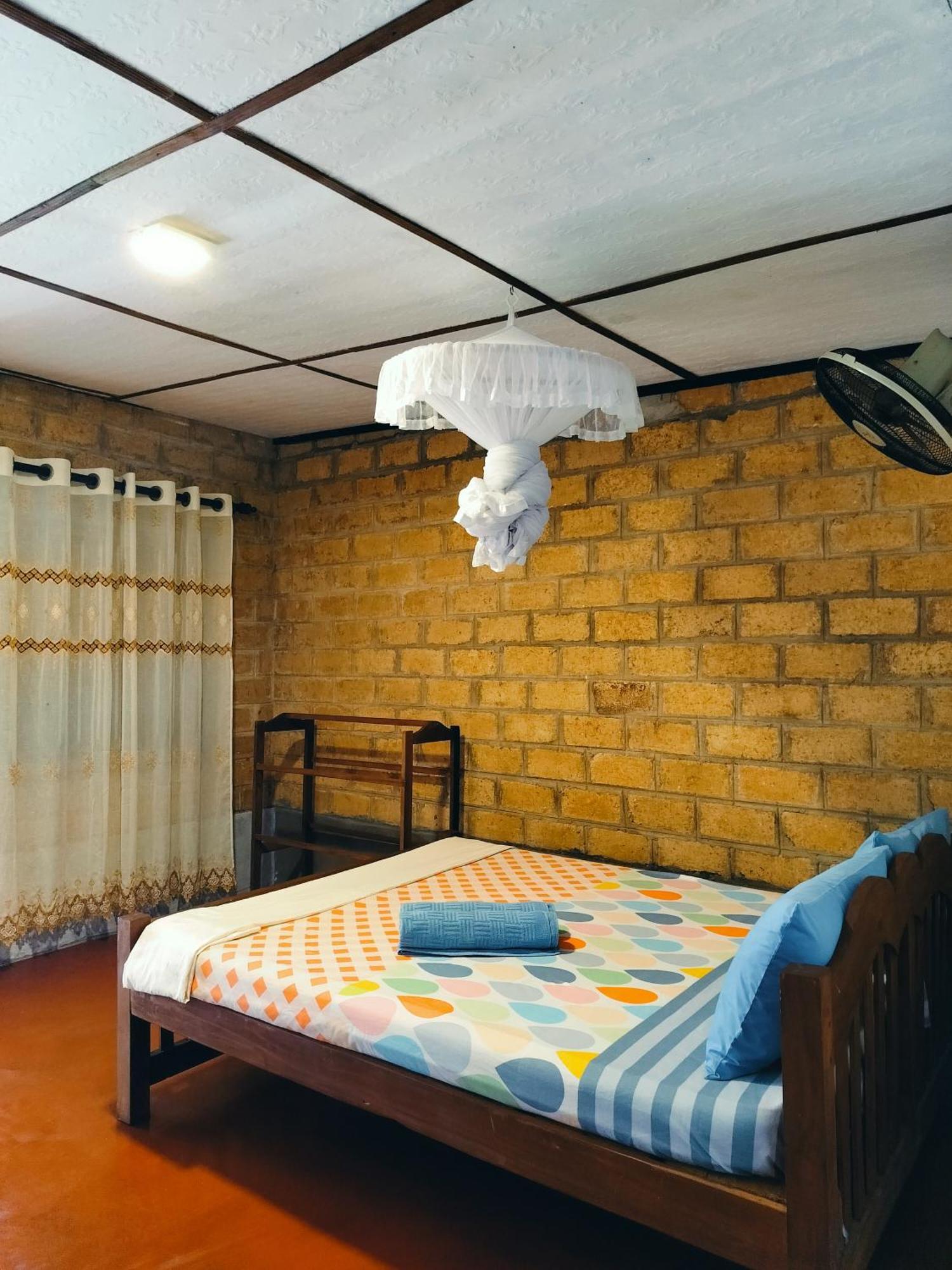 Nancy Guest Hotel Mirissa Bagian luar foto