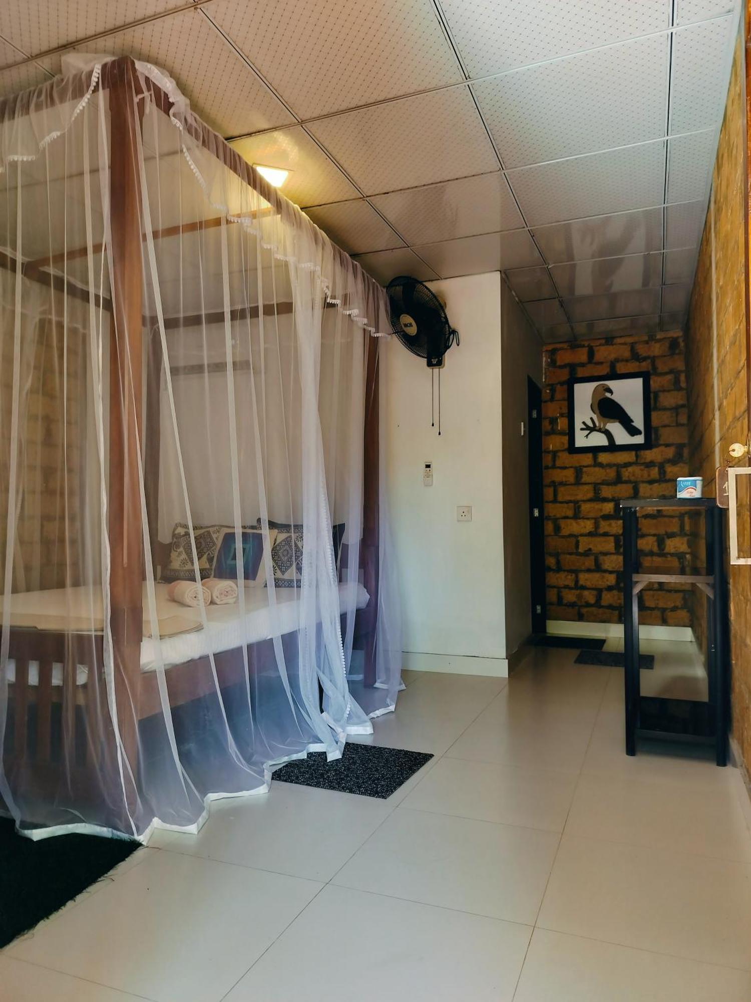 Nancy Guest Hotel Mirissa Bagian luar foto