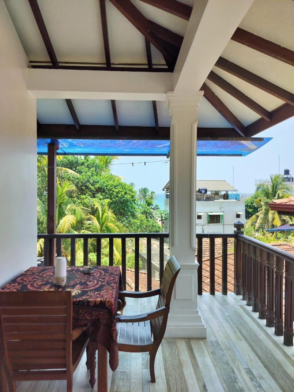 Nancy Guest Hotel Mirissa Bagian luar foto
