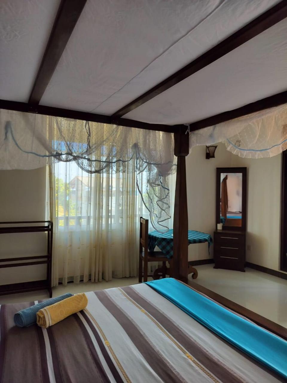 Nancy Guest Hotel Mirissa Bagian luar foto
