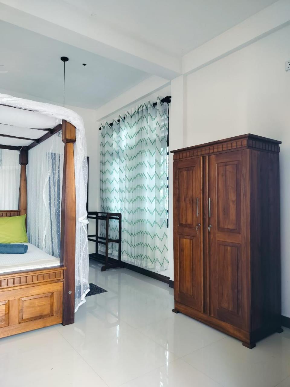 Nancy Guest Hotel Mirissa Bagian luar foto