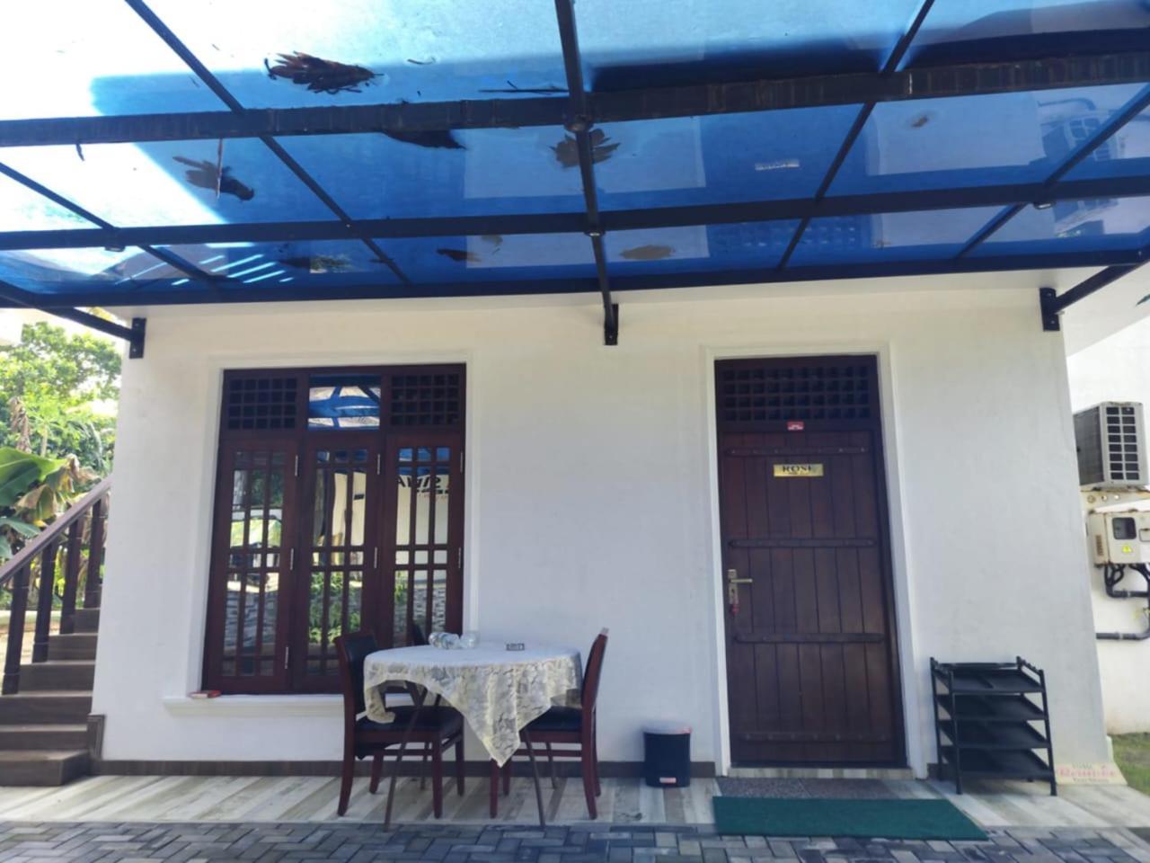 Nancy Guest Hotel Mirissa Bagian luar foto