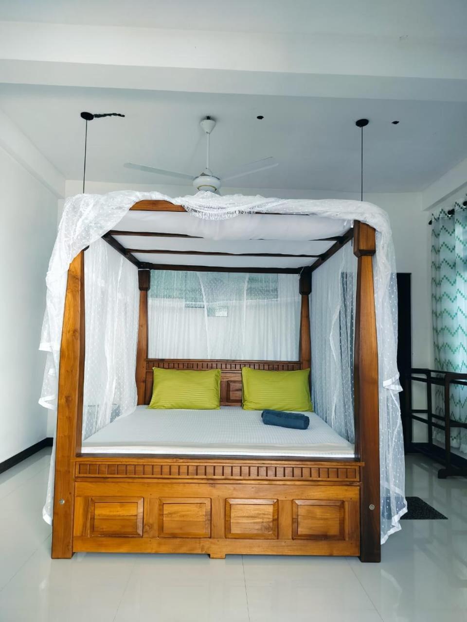 Nancy Guest Hotel Mirissa Bagian luar foto