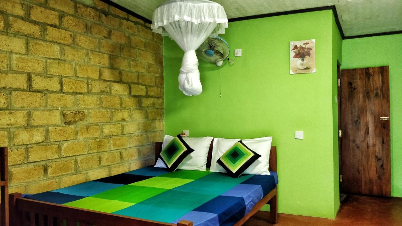 Nancy Guest Hotel Mirissa Bagian luar foto