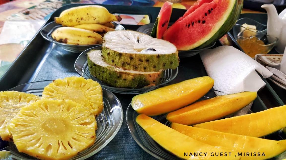 Nancy Guest Hotel Mirissa Bagian luar foto